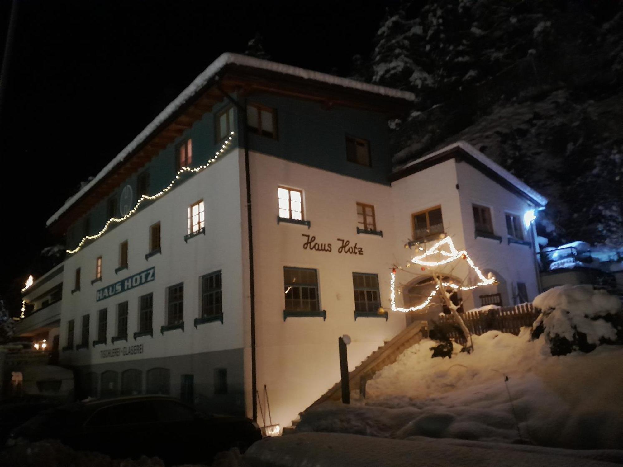 Haus Hotz Apart Talblick Grins Εξωτερικό φωτογραφία