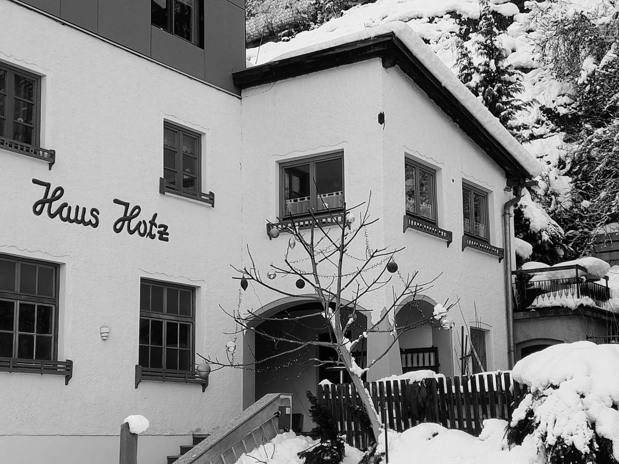 Haus Hotz Apart Talblick Grins Εξωτερικό φωτογραφία